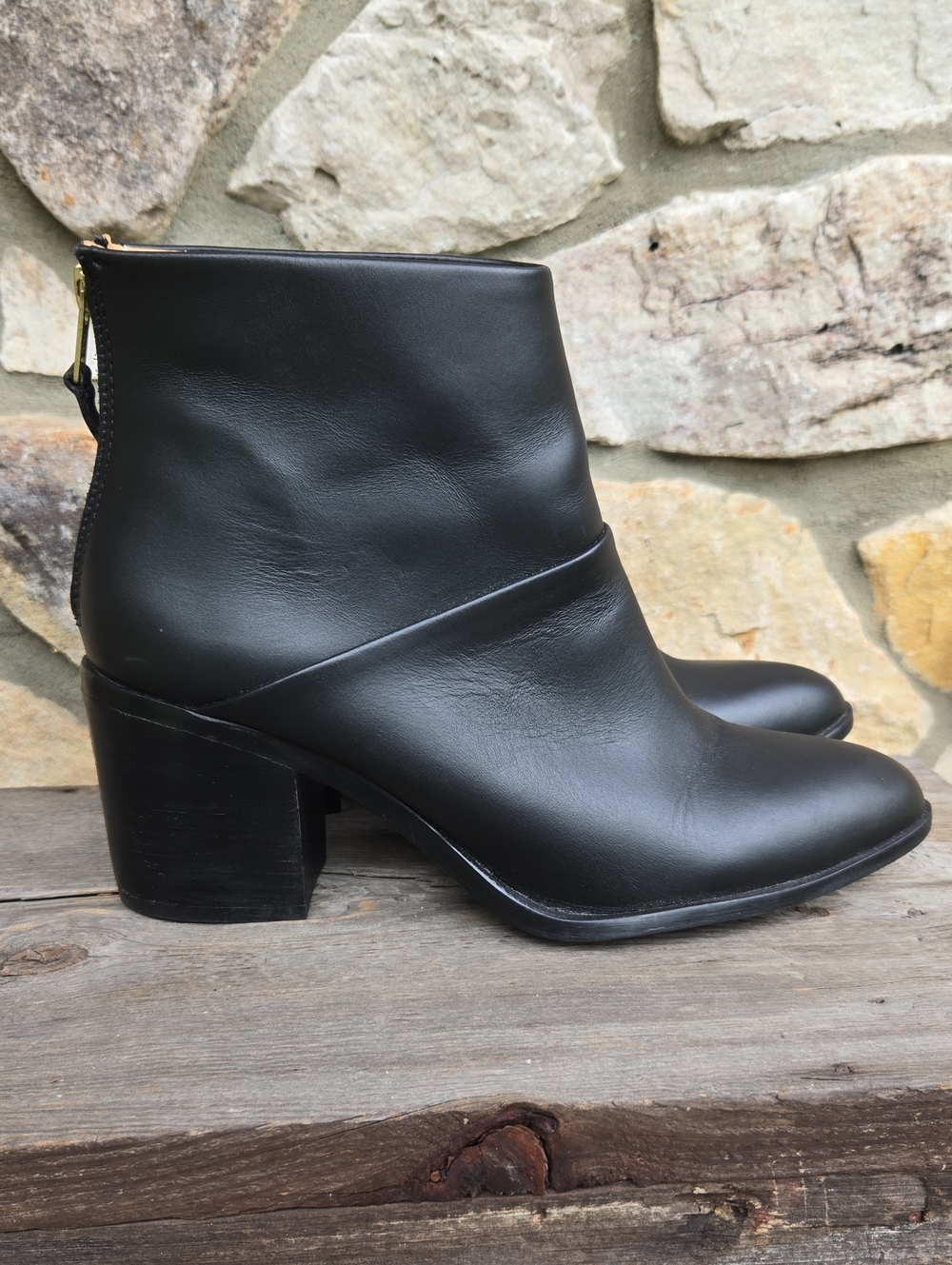 Nisolo Dari Boot Size 9.5 Black Ankle Bootie Leather Staple Capsule Wardrobe